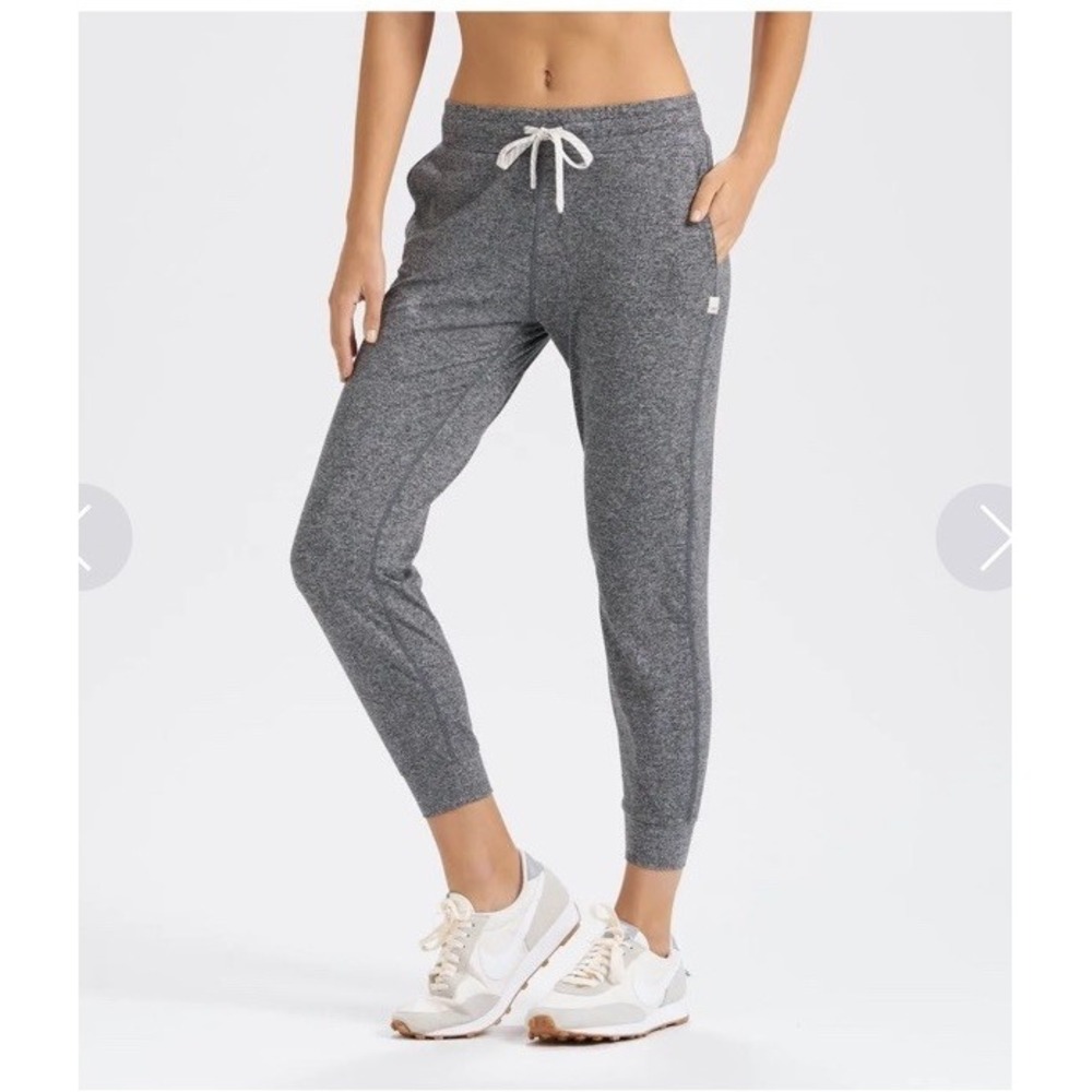 Vuori Performance Jogger Pants Womens L Gray  Drawstring Soft Pockets 32" Waist